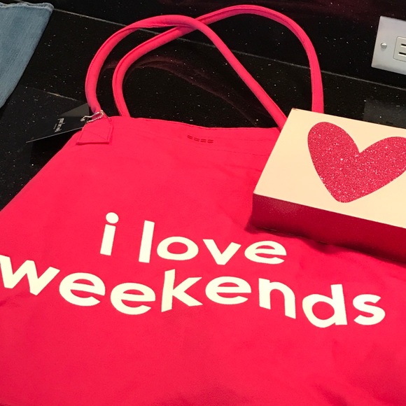 Peace Love World Hot Pink Large Weekend Tote bag LULY BAG - Picture 3 of 4